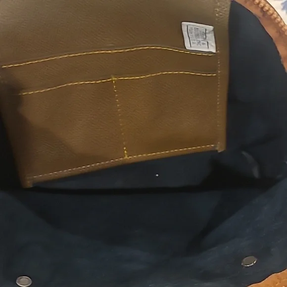 Vintage Rare Dooney & Bourke All-Weather Leather Norfolk Purse - Picture 5 of 8